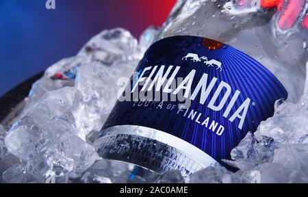 POZNAN, POL - Nov 21, 2019: Bottiglia di Finlandia, una marca di vodka finlandese di proprietà di Brown-Forman Corporation e distribuiti in 135 paesi. Foto Stock