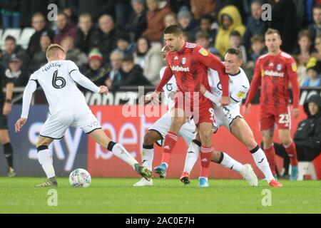 Swansea, Wales, Regno Unito. 29 Nov, 2019. Jay Fulton di Swansea City nel controllo della palla durante il cielo di scommessa match del campionato tra Swansea City e Fulham al Liberty Stadium, Swansea venerdì 29 novembre 2019. (Credit: Jeff Thomas | MI News) solo uso editoriale. Credito: MI News & Sport /Alamy Live News Foto Stock