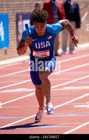 Chris Belcher (USA), in competizione USA vs il mondo uomini 4x100m a 2019 Penn relè . Foto Stock