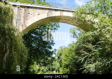 Ponte sul Fiume Baise, Francia Foto Stock