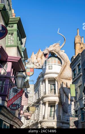 Gringotts incendio respirazione Dragon, Diagon Alley, mondo di Wizarding di Harry Potter, Universal Studios, Orlando, Florida, Stati Uniti d'America Foto Stock