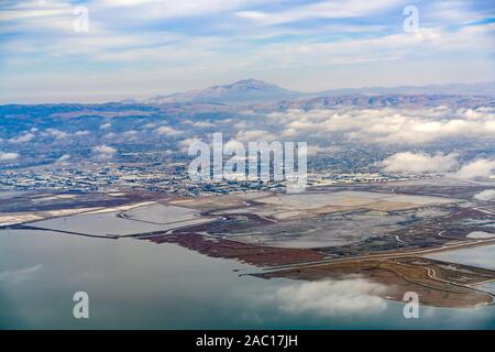Vista aerea del Don Edwards San Francisco Bay National Wildlife Refuge in California Foto Stock