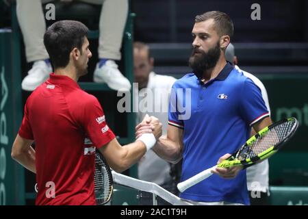 Novak Djokovic di Serbia e Benoit Paire della Francia durante la Coppa Davis 2019, Tennis Madrid Finals 2019 su 18 Novembre 24, 2019 a Caja Magica a Madrid, Spagna - Photo Laurent Lairys / DPPI Foto Stock