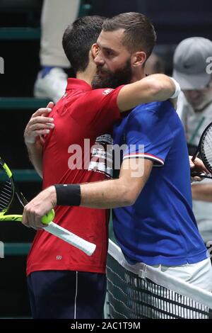 Novak Djokovic di Serbia e Benoit Paire della Francia durante la Coppa Davis 2019, Tennis Madrid Finals 2019 su 18 Novembre 24, 2019 a Caja Magica a Madrid, Spagna - Photo Laurent Lairys / DPPI Foto Stock