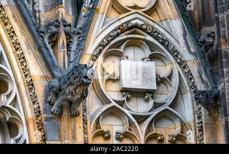 Frammento di La cattedrale di San Vito. Praga Foto Stock