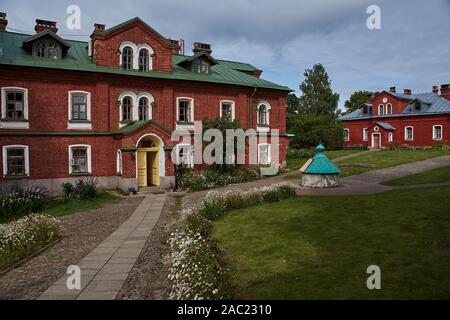 Monastero ortodosso.Un antico monastero ortodosso, in cui usate i monaci a vivere in solitudine. Situato sulla riva del lago Ladoga, Valaam Island. Foto Stock