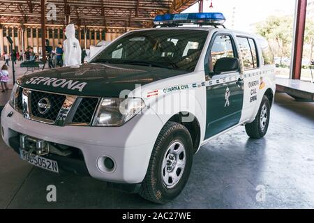 Valencia, Spagna - 5 Maggio 2019: Close-up dettaglio del logo e i contrassegni sul furgone della Guardia civile spagnola parcheggiate durante una pattuglia di routine. Securit Foto Stock