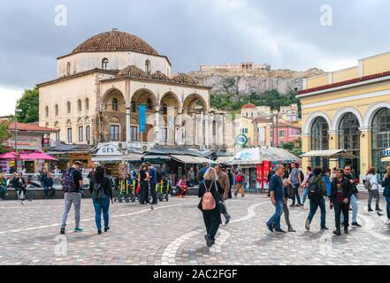 4 Novembre 2019 - Atene, Grecia. Tzistarakis moschea ottomana a Monastiraki piazza nel centro di Atene. Foto Stock