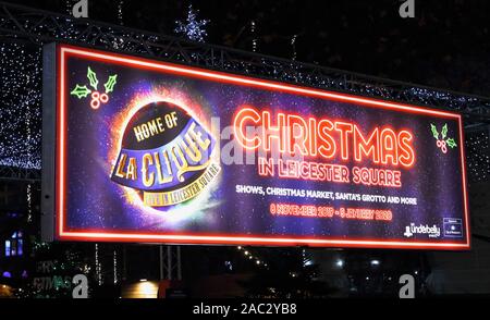 Londra, Regno Unito. 29 Nov, 2019. Una scritta al neon all'ingresso alle attrazioni a Natale in Leicester Square.londinese di destinazione per anteprime di film è stato trasformato in un mercato di Natale per la stagione delle vacanze. Credito: Keith Mayhew/SOPA Immagini/ZUMA filo/Alamy Live News Foto Stock