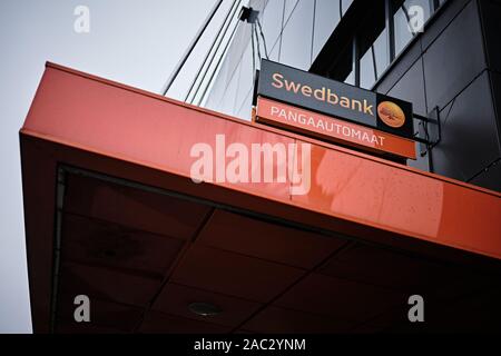 Svedese (banca Swedbank) il logo visto su Swedbank Estonia headquarters building a Tallinn. Foto Stock