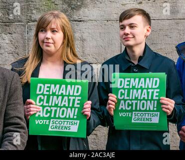 Scottish Partito Verde richiede il cambiamento climatico azione in campagna elettorale. Cameron Glasgow, Gillian Mackay, Scttish verdi candidati Foto Stock