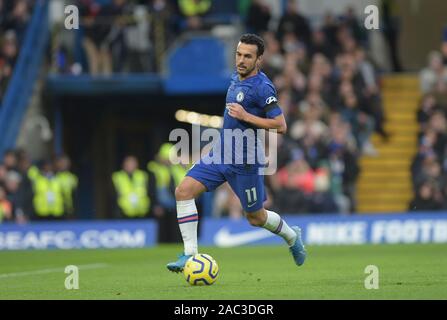 Londra, Regno Unito. 30 Novembre, 2019. Pedro del Chelsea durante la vs Chelsea West Ham Premier League a Stamford Bridge London 30 novembre 2019-solo uso editoriale nessun uso non autorizzato di audio, video, dati, calendari (al di fuori dell'UE), club/campionato loghi o 'live' servizi. Online in corrispondenza uso limitato a 45 immagini ( 15 nel tempo extra). Non utilizzare per emulare le immagini in movimento. Nessun uso in scommesse, giochi o un singolo giocatore/club/league pubblicazioni/servizi- Credito: MARTIN DALTON/Alamy Live News Foto Stock