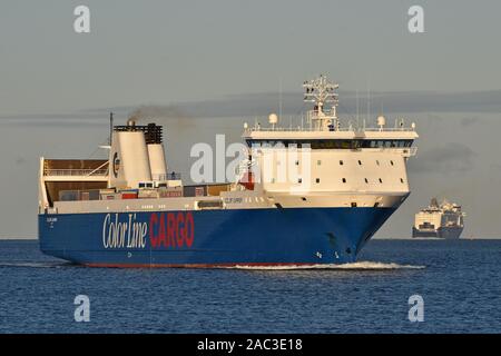 Portante di colore arriva a Kiel Foto Stock