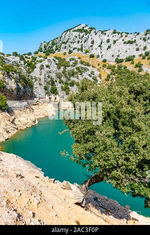 Lago colorato Gorg Blau, Mallorca, Ballears. Lago colorato Gorg Blau in Mallorca, Ballears Foto Stock