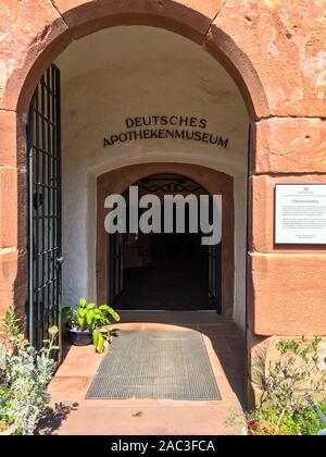 Heidelberg, Germania - 20 Luglio 2017: l'ingresso per il Museo della Farmacia a Heidelberg Foto Stock