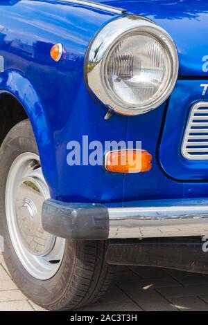 Vecchia auto d'epoca Trabant dalla Germania est Foto Stock