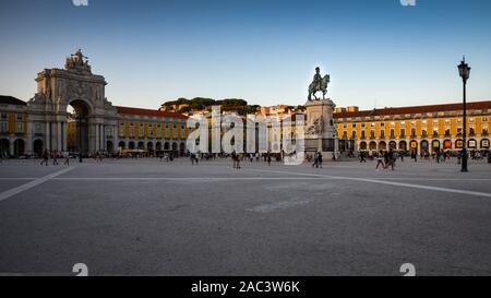 Lisbona, Portogallo - 2 Settembre 2019 - Sera colpo di Piazza del Commercio Foto Stock