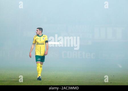 Sittard, Paesi Bassi. 30 Novembre, 2019. SITTARD, 30-11-2019, olandese Eredivisie 2019-2020. Fortuna Sittard - Groningen. Nebbia fumo durante il gioco Fortuna Sittard - Groningen. Credito: Pro scatti/Alamy Live News Foto Stock