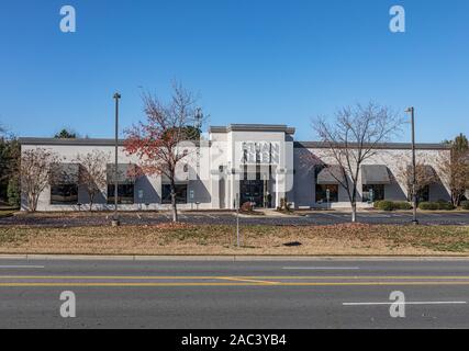 PINEVILLE, NC, Stati Uniti d'America-24 NOV 2019: Un Ethan Allen store anteriore, parte di un American furniture store catena con più di 300 negozi in USA, Cana Foto Stock