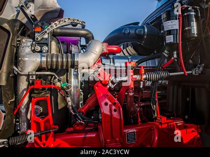 Il motore di un 2017 Mack granito carrello è raffigurato all Shealy's Truck Center, nov. 16, 2016 a Columbia nella Carolina del Sud. Foto Stock