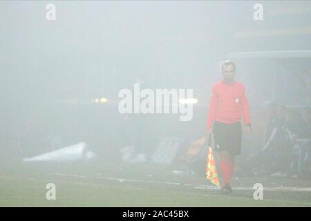 Sittard, Paesi Bassi. 30 Novembre, 2019. SITTARD, 30-11-2019, olandese Eredivisie 2019-2020. Fortuna Sittard - Groningen. Arbitro assistente durante il gioco Fortuna Sittard - Groningen (1-0). Credito: Pro scatti/Alamy Live News Foto Stock