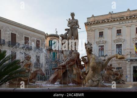 Fontana di Diana (Fontana di Diana). Siracusa, Sicilia, Italia Foto Stock