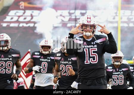 Philadelphia, Pennsylvania, USA. 30 Novembre, 2019. Tempio della squadra di calcio in esecuzione sul campo al Lincoln Financial Field di Filadelfia in Pennsylvania Credito: Ricky Fitchett/ZUMA filo/Alamy Live News Foto Stock