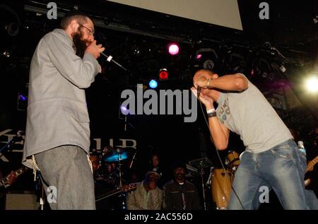 Matisyahu e Frederic Yonnet eseguire al quarto Annual radici Jam Session al Key Club a febbraio 10, 2007 in West Hollywood. Foto Stock