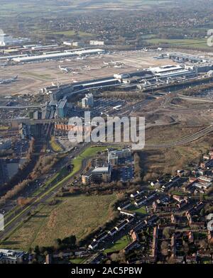 Vista aerea del Terminal 2 dell'aeroporto di Manchester, Regno Unito Foto Stock