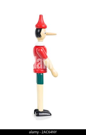Pinocchio in legno bambola intaglio Foto Stock