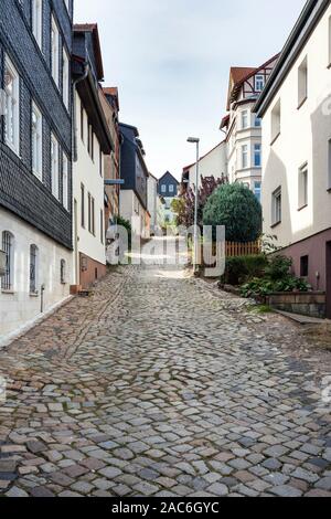 In salita ripida strade in acciottolato a Eisenach Foto Stock