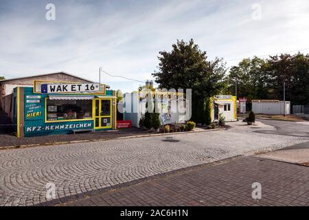 La targa service vicino al veicolo ufficio di registrazione a Eisenach Foto Stock