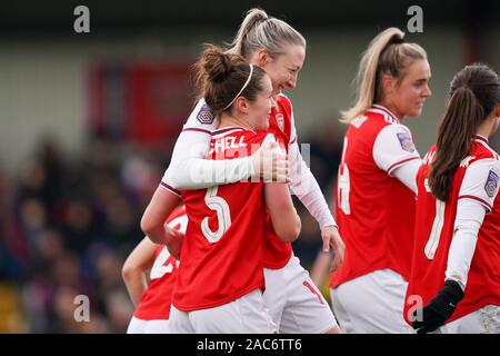 Borehamwood, Regno Unito. 1 Dic 2019. I giocatori dell'Arsenal festeggiano Emma Mitchell obiettivo durante la donna Super League tra Arsenal e la città di Bristol a Prato Park a Borehamwood, in Inghilterra il 1 dicembre 2019 (foto di Daniela Porcelli/SPP) Credito: SPP Sport Stampa foto. /Alamy Live News Foto Stock