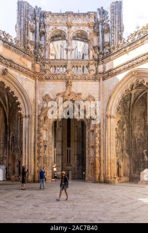 Monastero di Batalha è uno dei più importanti siti di gotica in Portogallo. Cappella incompiuta Foto Stock