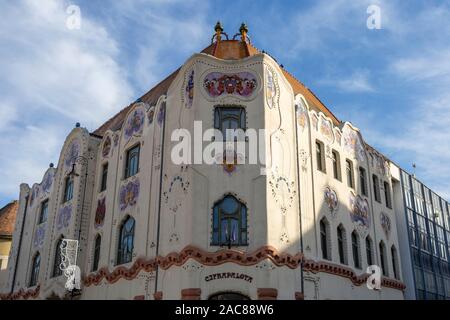 Ottimo esempio di Stile Liberty Ungherese "Cifrapalota' Cifra Palace di Kecskemet, Ungheria. Foto Stock