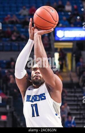 01 DIC 2019: Saint Louis Billikens avanti Hasahn francese (11) assume una mano sinistra tiro libero girato durante una stagione regolare gioco dove il Southern Illinois Salukis visitato il San Luigi Billikens. Tenuto presso Chaifetz Arena di San Louis, MO Richard Ulreich/CSM Foto Stock