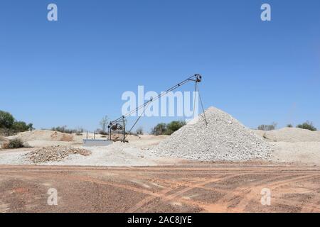 Opal le operazioni di data mining con mullock heap, White Cliffs, Nuovo Galles del Sud, NSW, Australia Foto Stock