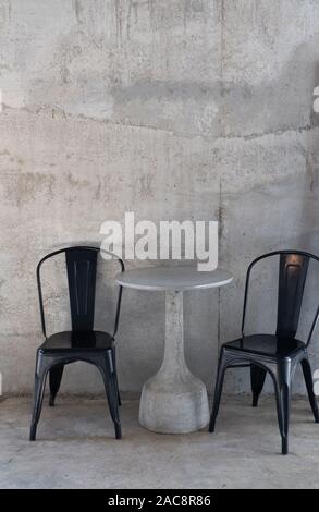 Layout in stile loft in colori scuri spazio aperto interno Foto Stock