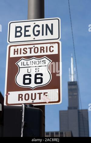 Iniziare il percorso 66 - Strada segno all inizio del percorso 66, Chicago, Illinois, Stati Uniti d'America Foto Stock