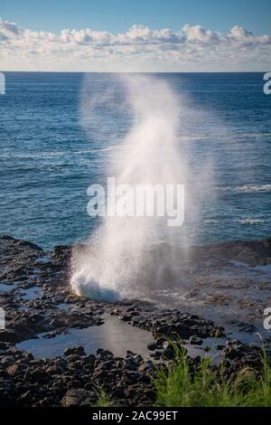 Blowhole sull'isola di Kauai Hawaii, USA Foto Stock