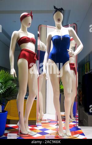 Costumi da bagno shop, Biarritz, Pyrénées-Atlantiques, Francia Foto Stock