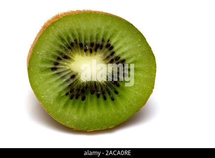 Kiwi tagliata aperta Foto Stock