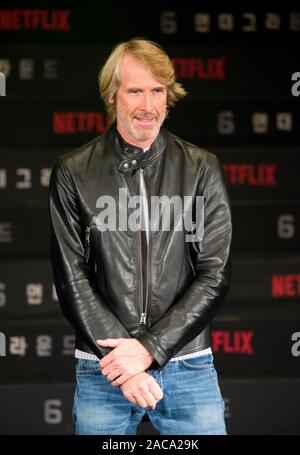 Seoul, Corea del Sud. 2° dic, 2019. . 02Dec, 2019. Seoul, Corea del Sud. 2° dic 2019. Filmmaker americano e il regista Michael Bay partecipa a una conferenza stampa per il suo nuovo film, 6 della metropolitana, in Seoul, Corea del Sud. Credito: Lee Jae-Won/AFLO/Alamy Live News Credito: Aflo Co. Ltd./Alamy Live News Foto Stock