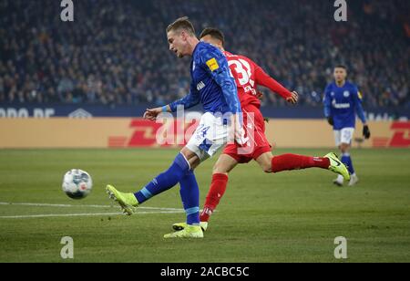 Firo: 29.11.2019, calcio, 2019/2020 1.Bundesliga FC Schalke 04 - Union Berlin 2 : 1 duelli, Bastian Oczipka | Foto Stock
