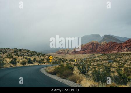 Strada al Red Rock Canyon area conversazione Foto Stock