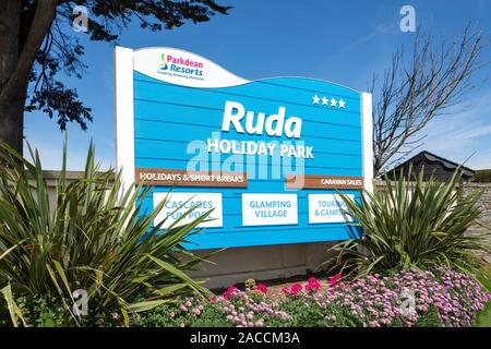 Ingresso di Ruda Holiday Park, Moor Lane, Croyde Beach, Croyde, Devon, Inghilterra, Regno Unito Foto Stock