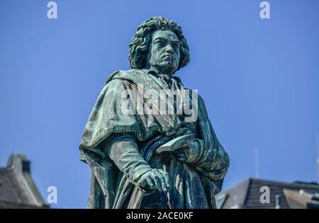 Beethoven-Denkmal, Münsterplatz, Bonn, Nordrhein-Westfalen, Deutschland Foto Stock