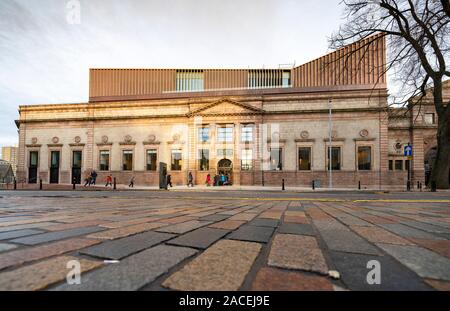 Nuovo riaperto Aberdeen Art Gallery dopo la ristrutturazione per aggiungere un nuovo piano di Aberdeen, Scozia, Regno Unito Foto Stock