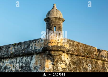 Sentry casa ("garita'), San Felipe del Morro Castle (El Morro) (1540S-1786), il Sito Storico Nazionale di San Juan, la vecchia San Juan, Puerto Rico Foto Stock