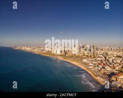 Riprese aeree della famosa città vecchia di Jaffa a Tel Aviv, Israele. Foto Stock